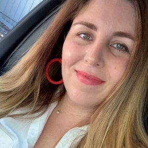 Meet your Posher, Lourdes